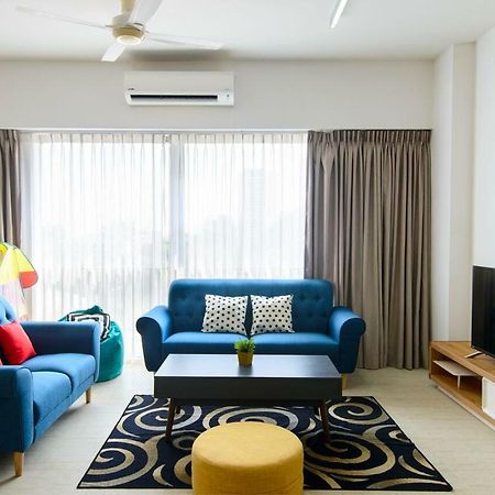 By The Sea Beach Front Apartment バツーフェリンギビーチ エクステリア 写真