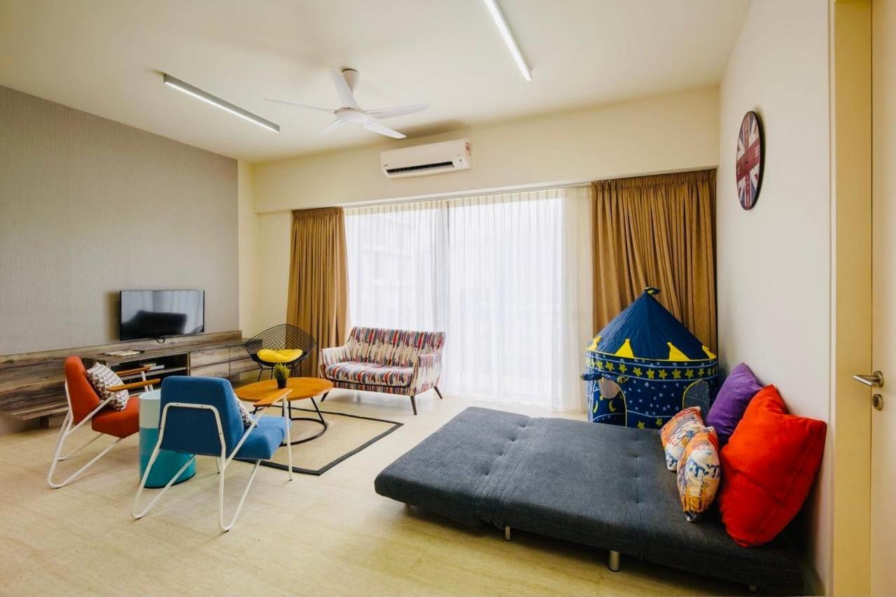 By The Sea Beach Front Apartment バツーフェリンギビーチ エクステリア 写真