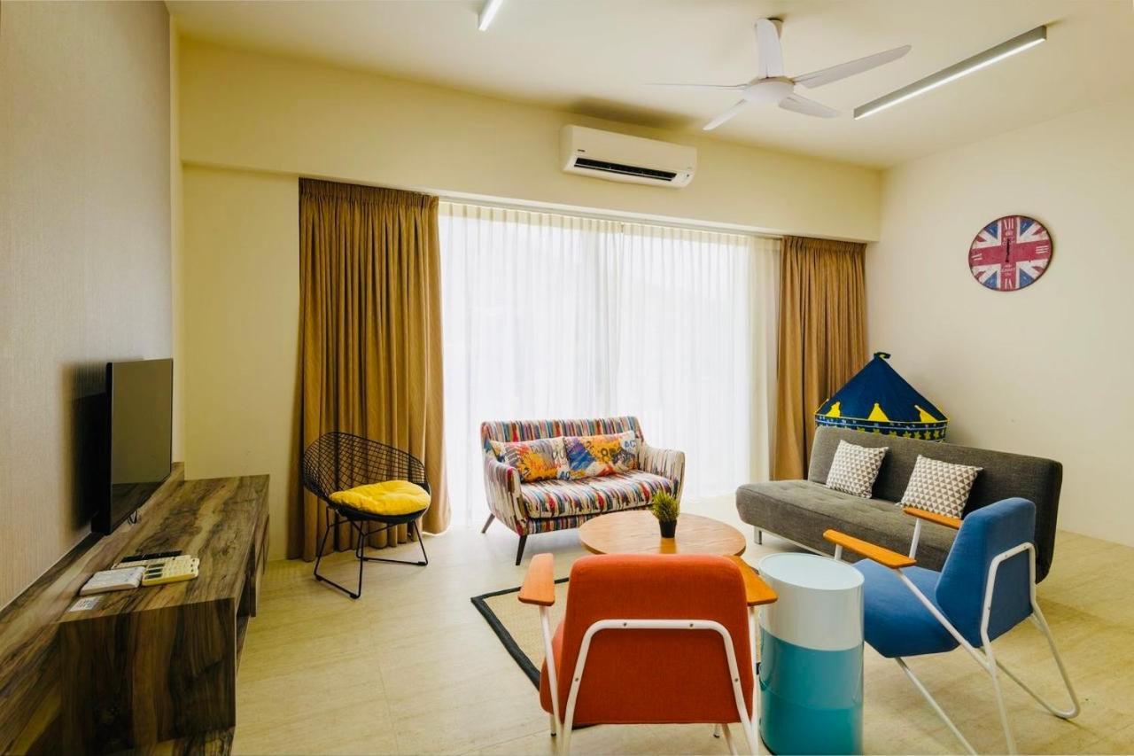 By The Sea Beach Front Apartment バツーフェリンギビーチ エクステリア 写真
