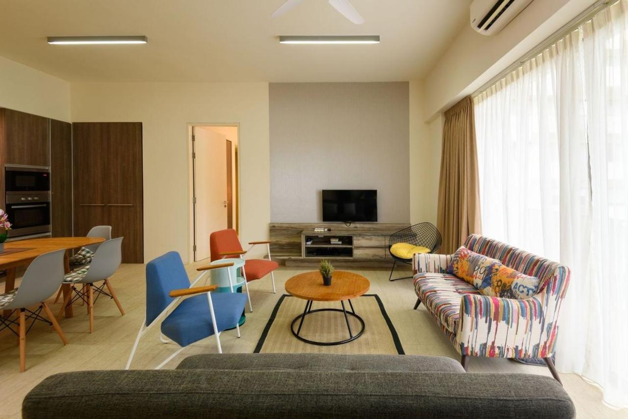 By The Sea Beach Front Apartment バツーフェリンギビーチ エクステリア 写真