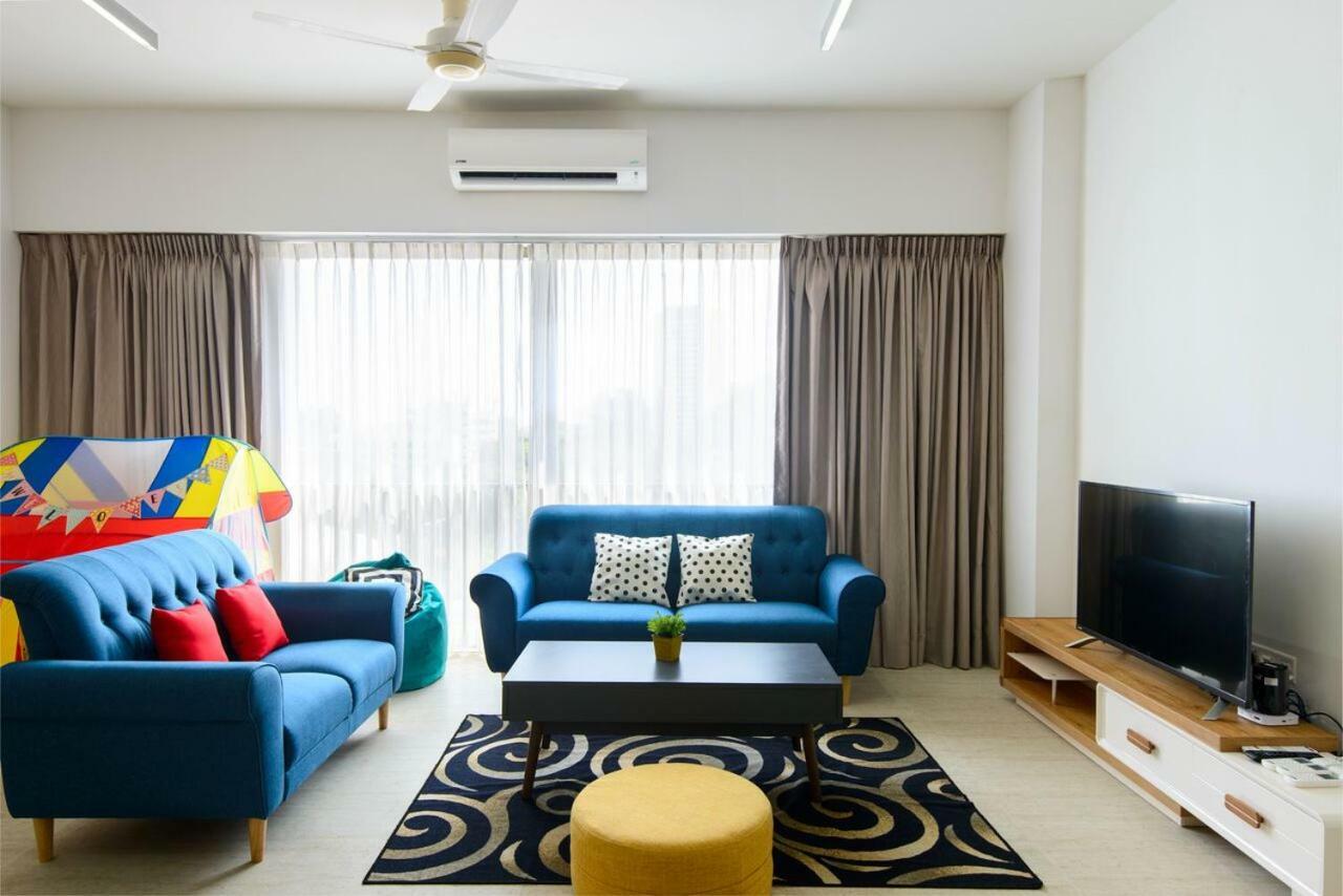 By The Sea Beach Front Apartment バツーフェリンギビーチ エクステリア 写真
