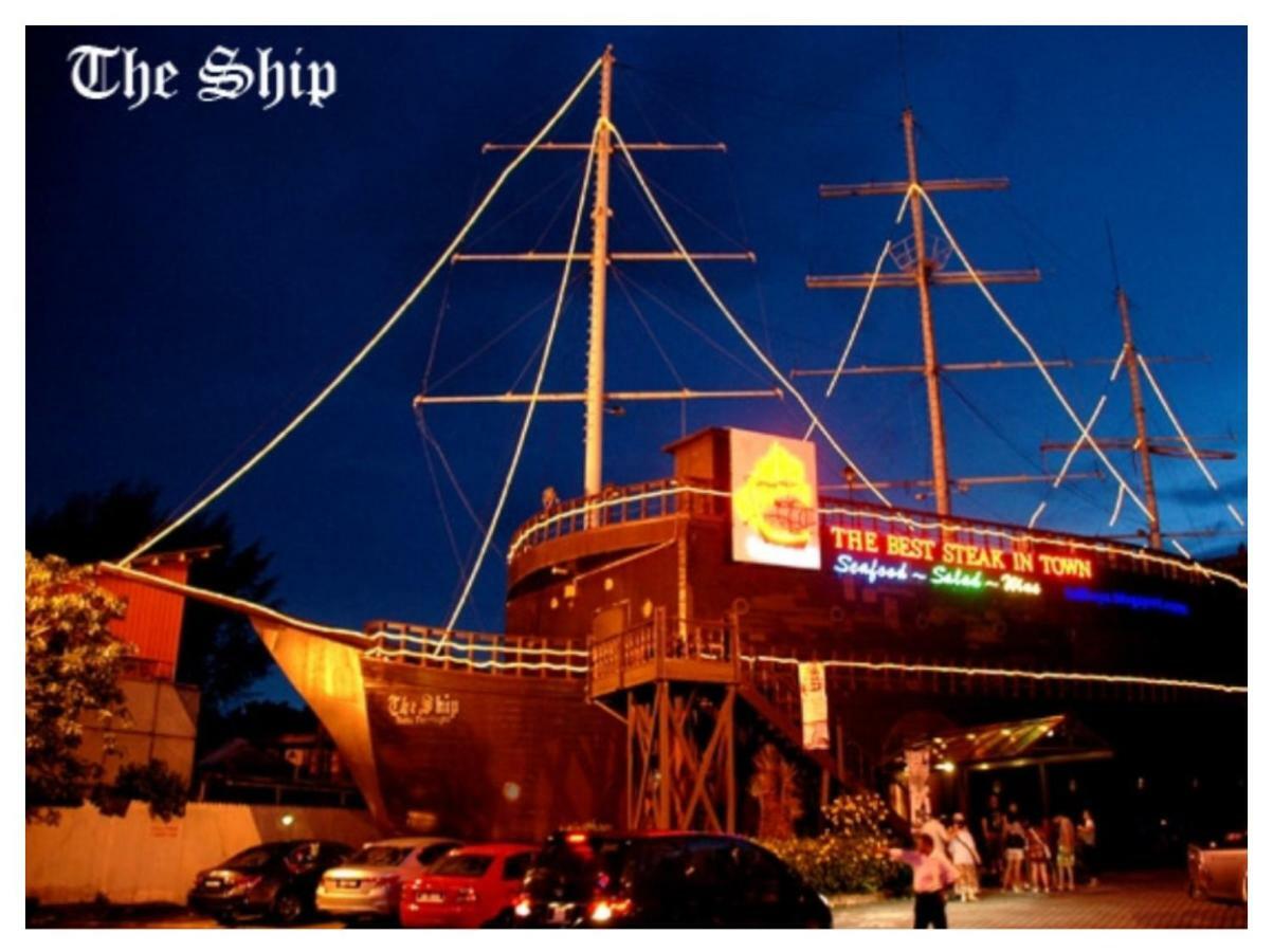 By The Sea Beach Front Apartment バツーフェリンギビーチ エクステリア 写真