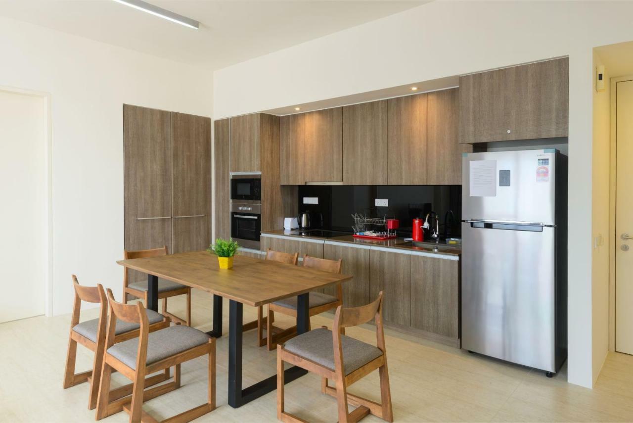By The Sea Beach Front Apartment バツーフェリンギビーチ エクステリア 写真