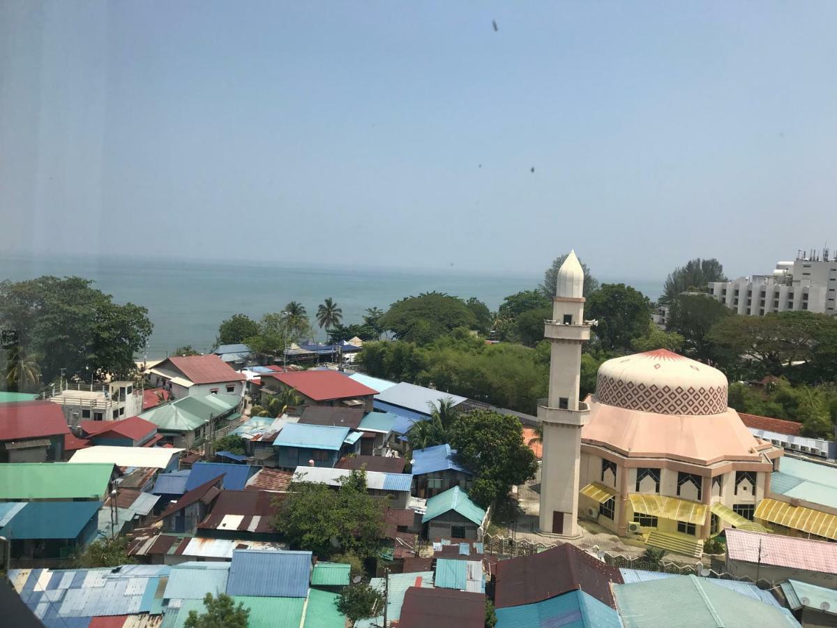 By The Sea Beach Front Apartment バツーフェリンギビーチ エクステリア 写真