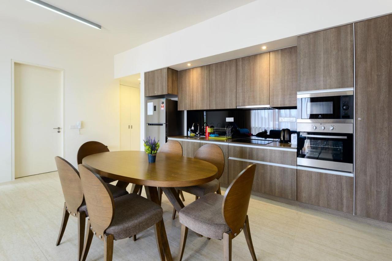 By The Sea Beach Front Apartment バツーフェリンギビーチ エクステリア 写真